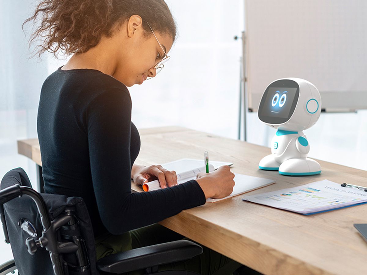 Meet Misa, advanced AI Social Family-Friendly Robot – heymisa