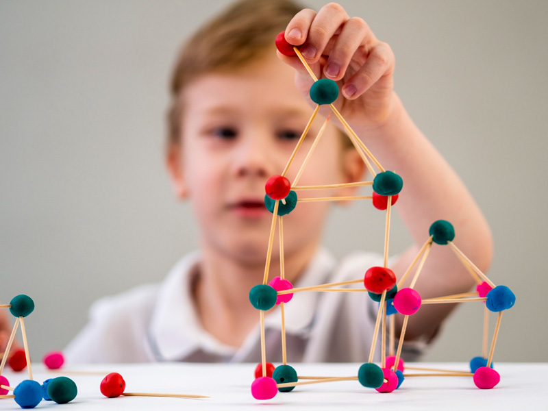 Exploring the Fascinating World of Atoms through Play